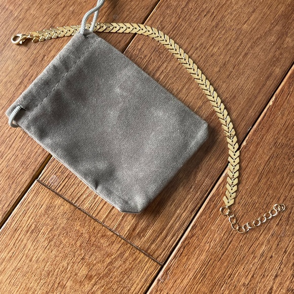 Chevron bracket/anklet - Picture 3 of 5